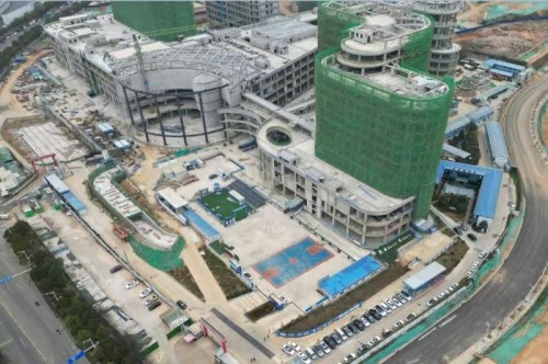 配图