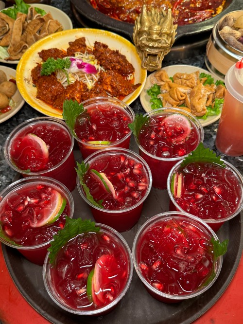 配图