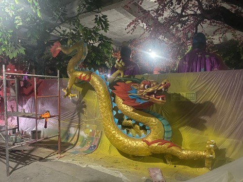 配图