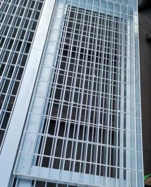 普通碳钢压焊钢格栅