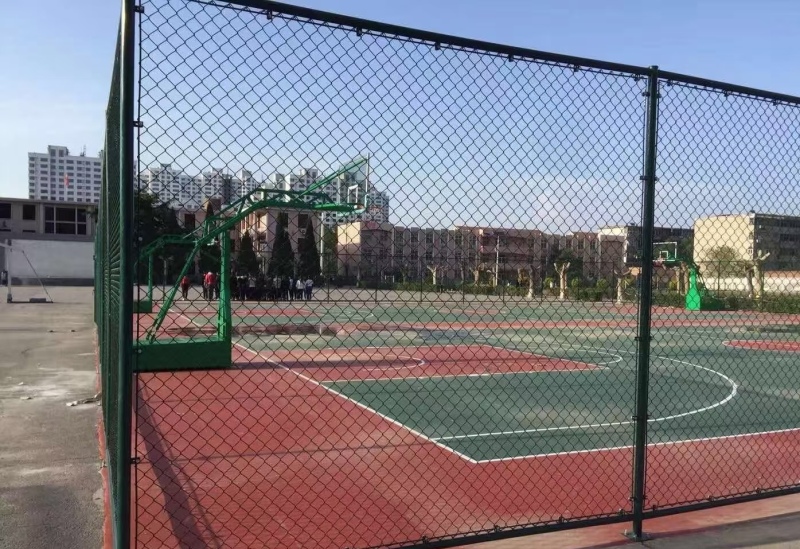 小区露天足球场围网