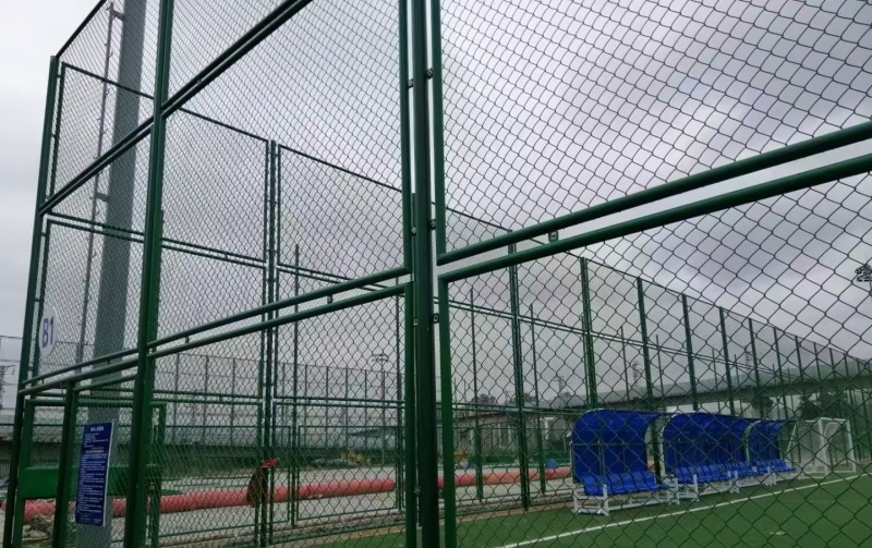小区露天足球场围网