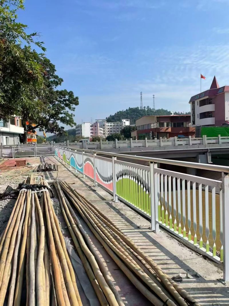 路基防护栅栏