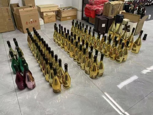 配图