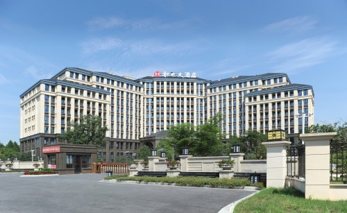 配图