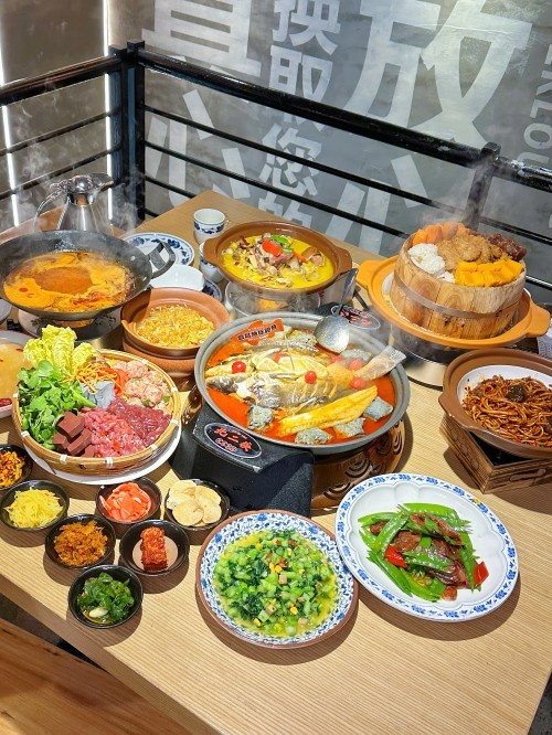 配图