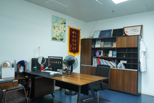 配图