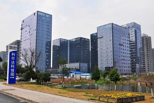 配图