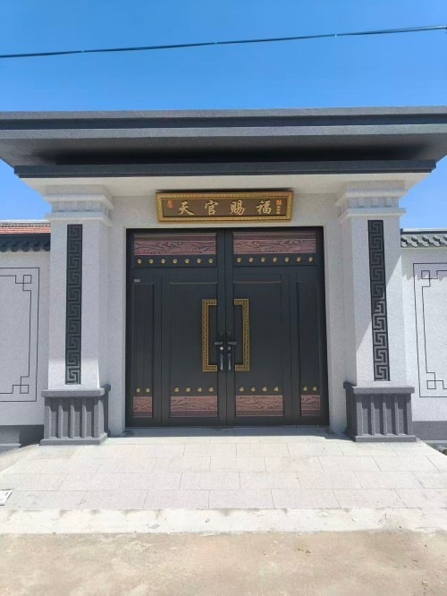 配图
