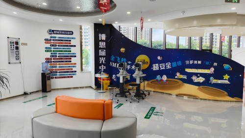 配图