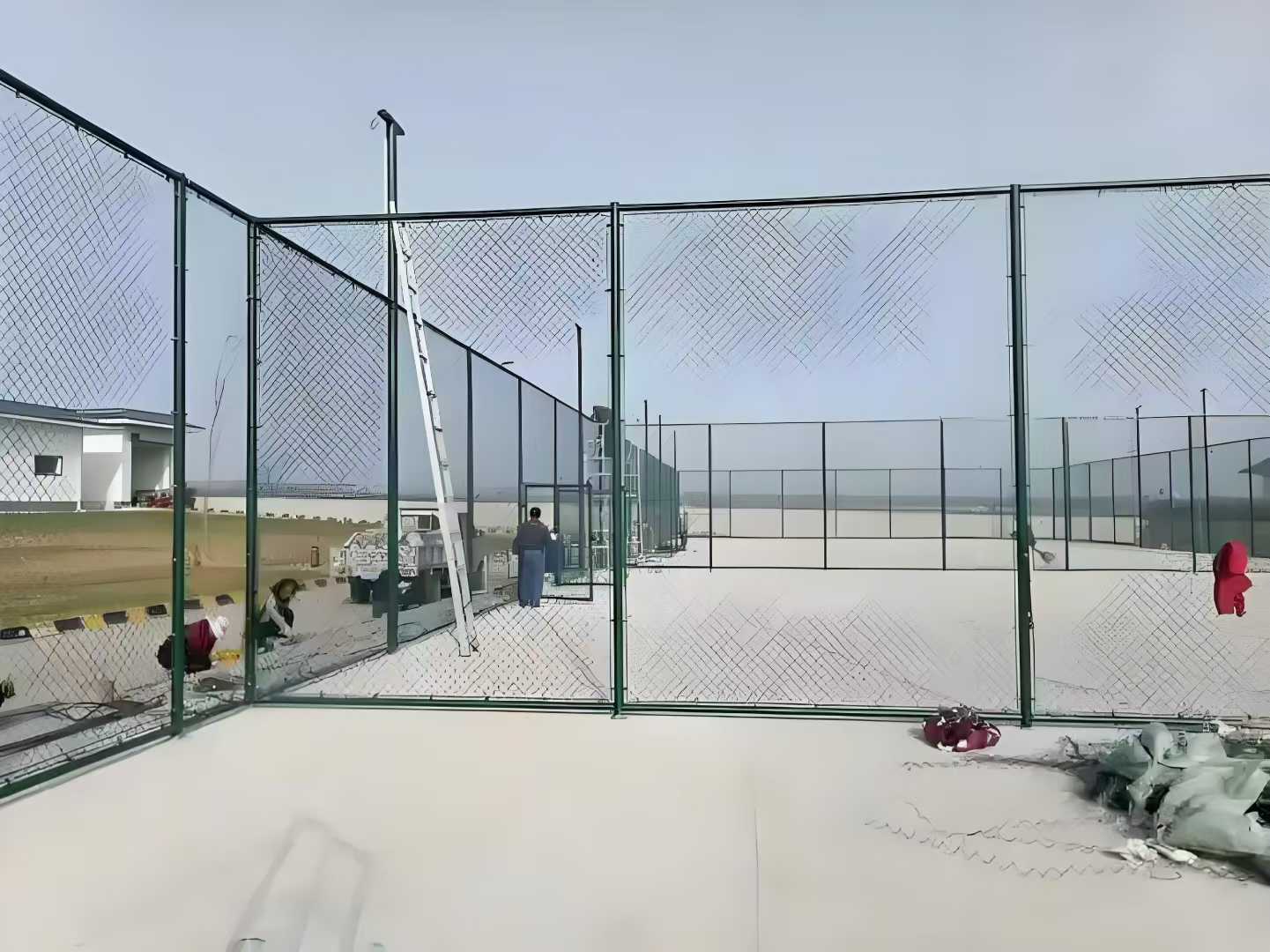 配图