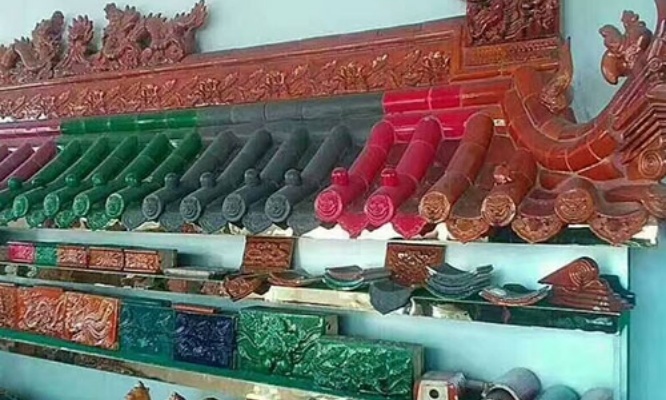 配图