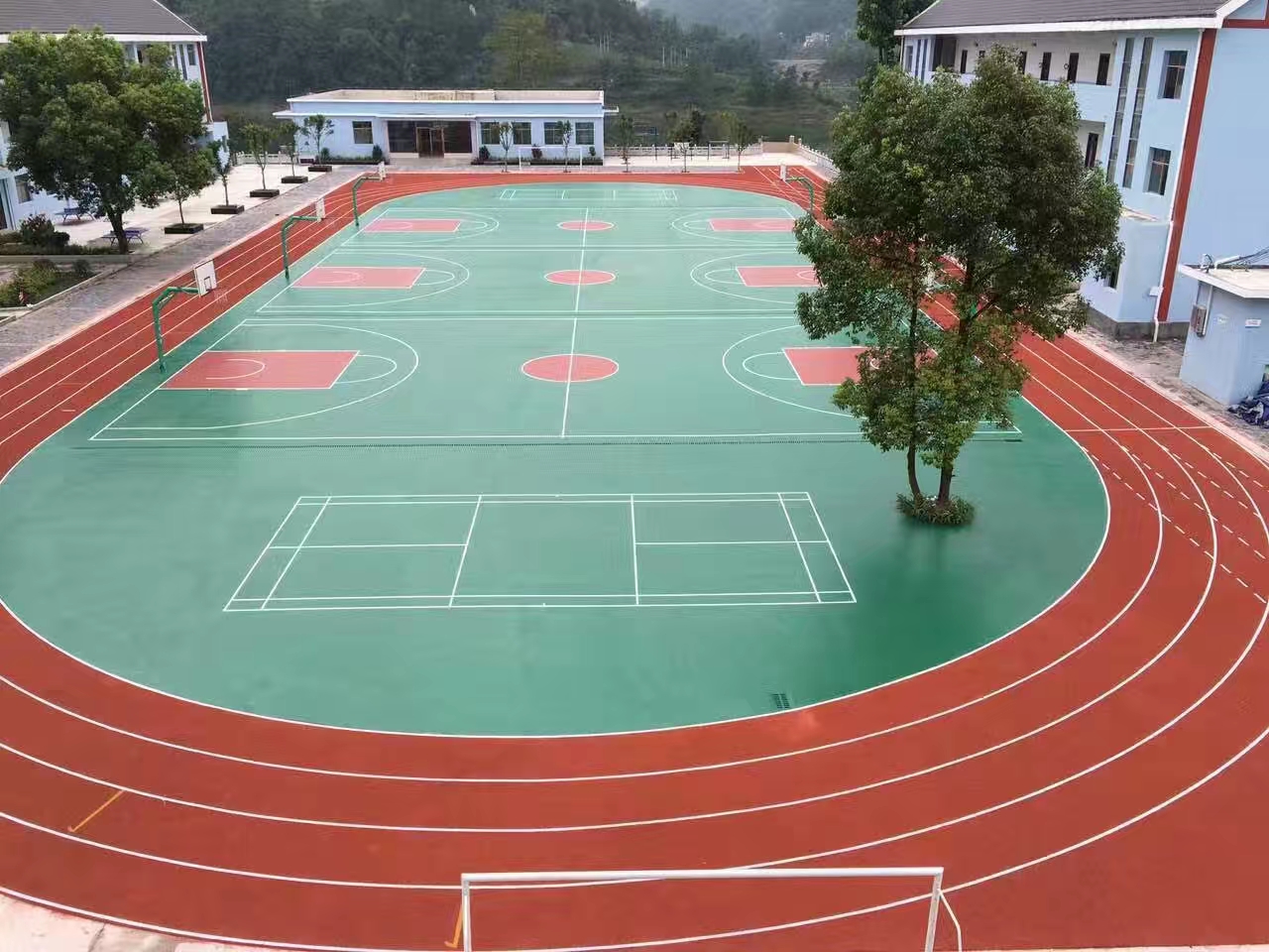 配图