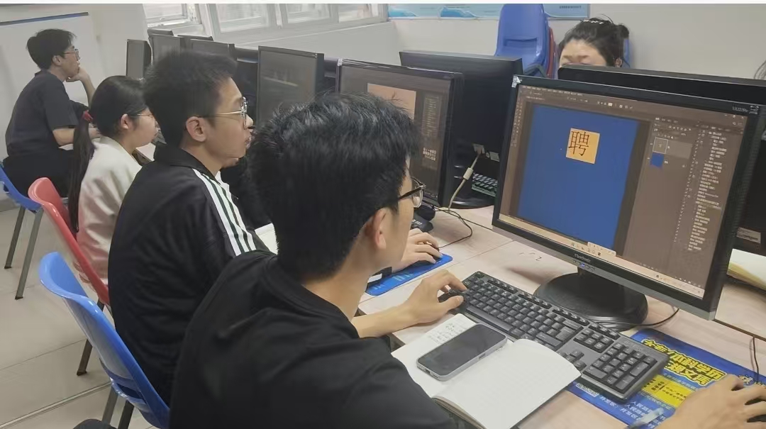 配图
