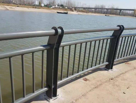 护栏