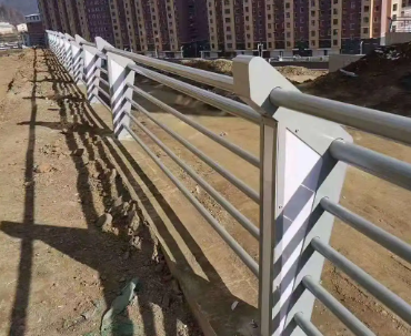 护栏