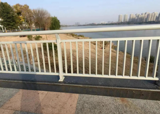 桥梁护栏