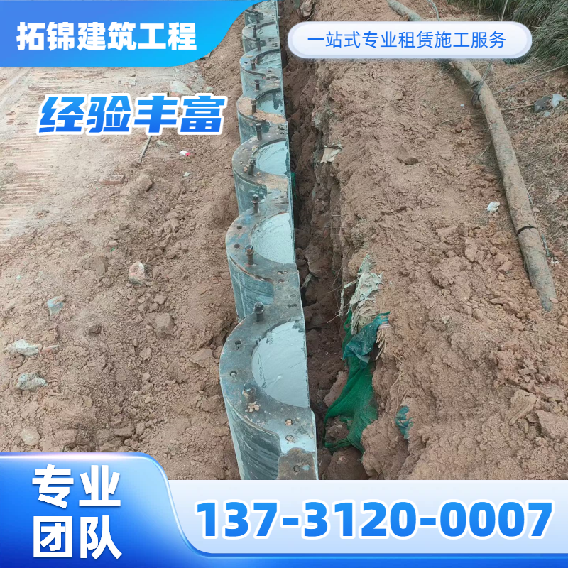 玉溪河道水泥桩