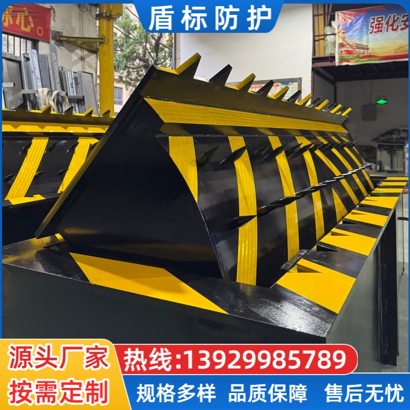 液压路障机