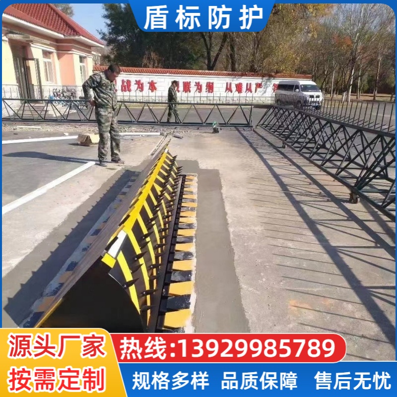 液压路障机