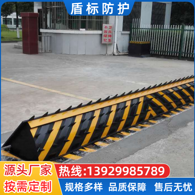 液压路障机